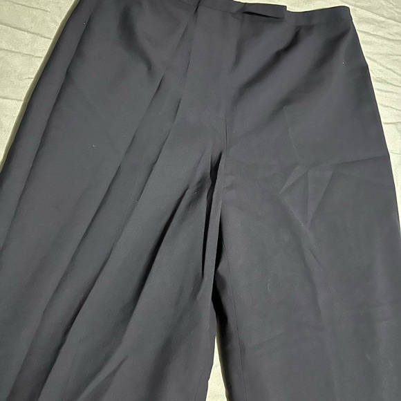 LOFT Black Dress Pants Elegant Full-Length Design - Picture 2 of 3